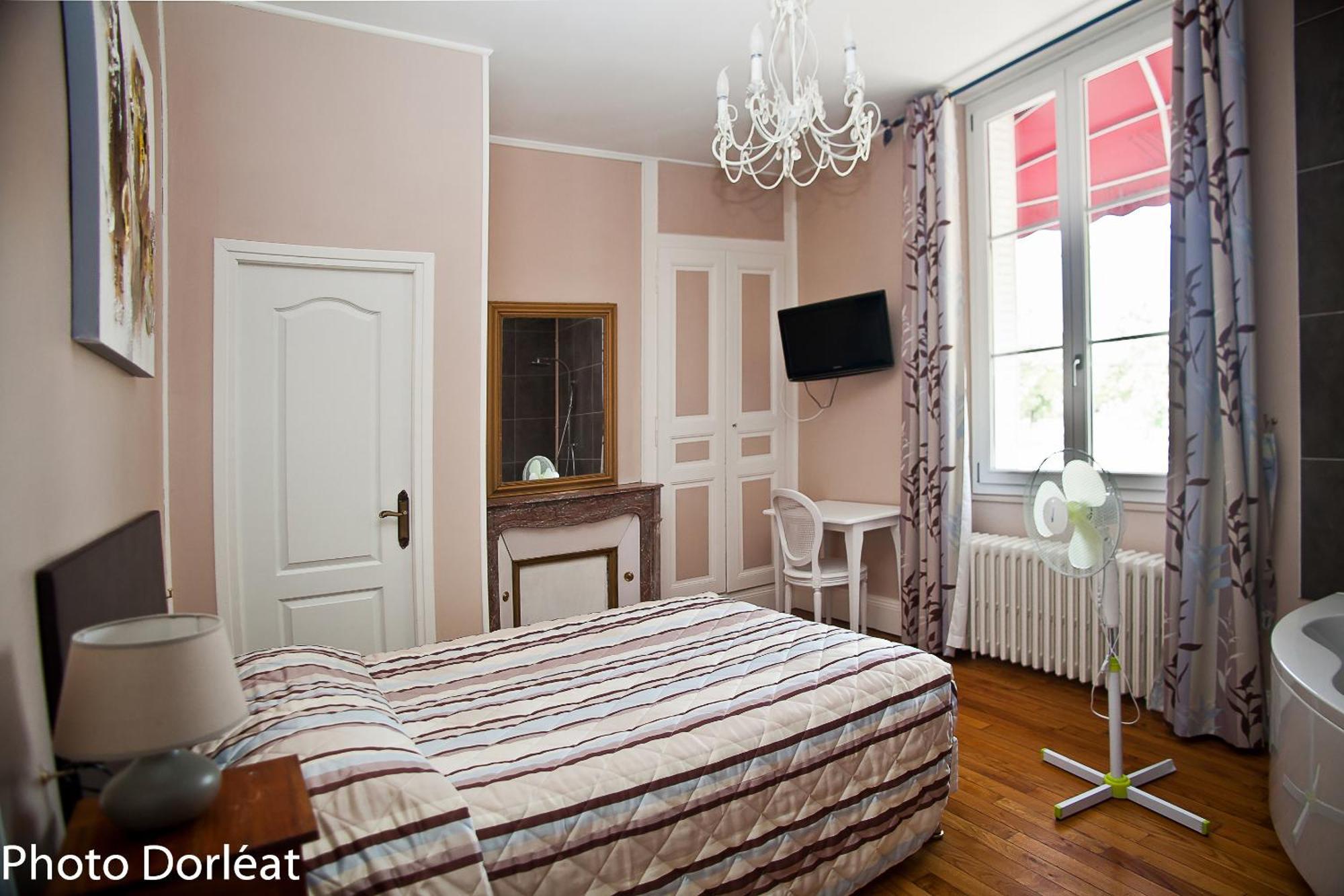 มานัวร์ ฟร็องซัว 1 Hotel วิทรี เลอ ฟรองซัวส์ ห้อง รูปภาพ